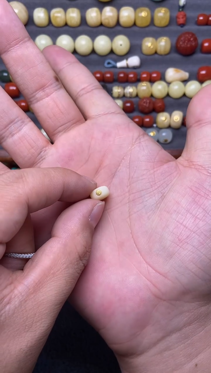 【闪购商品】蜜蜡珠宝奇石足金镶嵌10mm