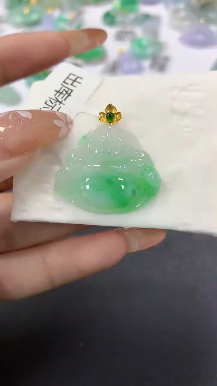 颈饰18K金镶嵌翡翠a货假一赔三支持复检百元上9元证书费自理