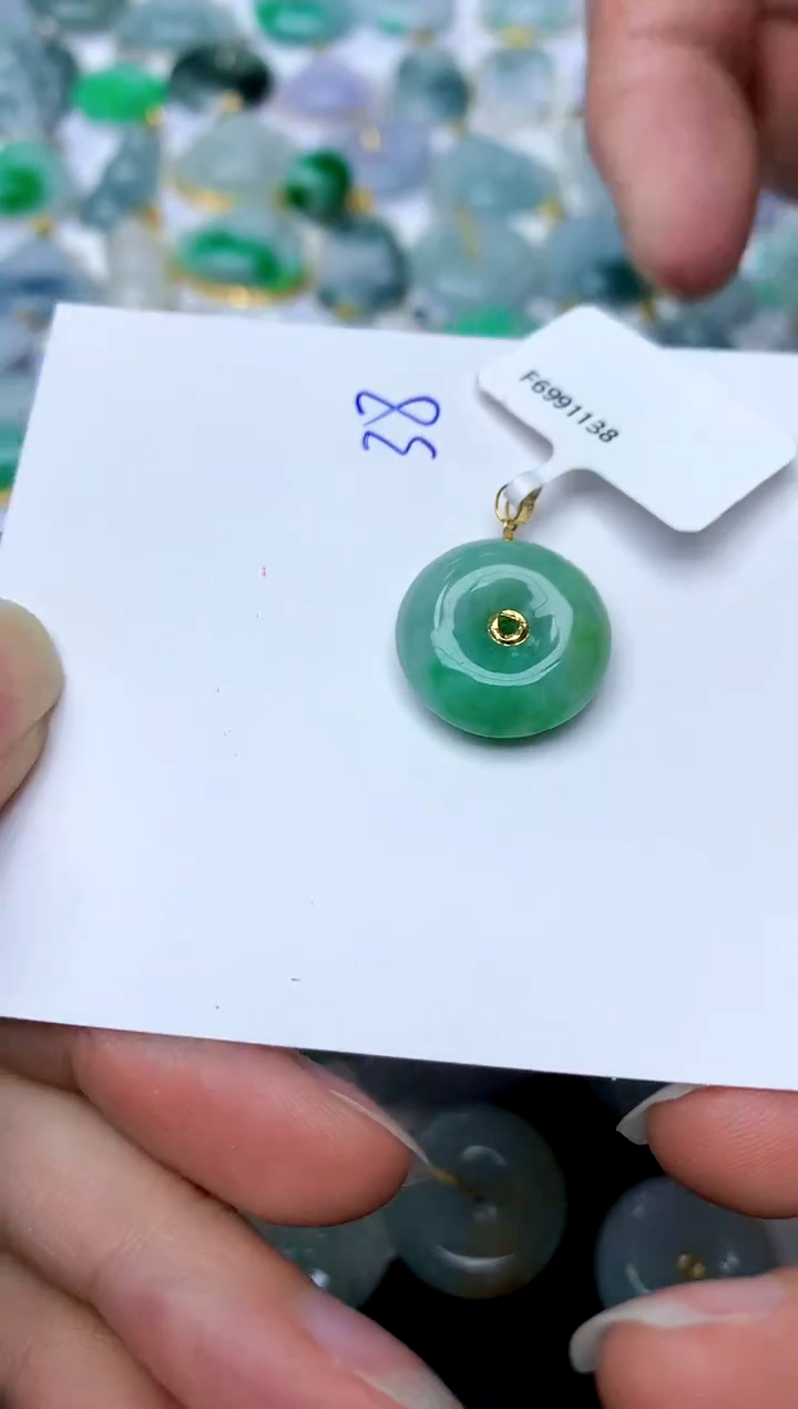 【闪购商品】翡翠颈饰18K金镶嵌38天然A货翡翠