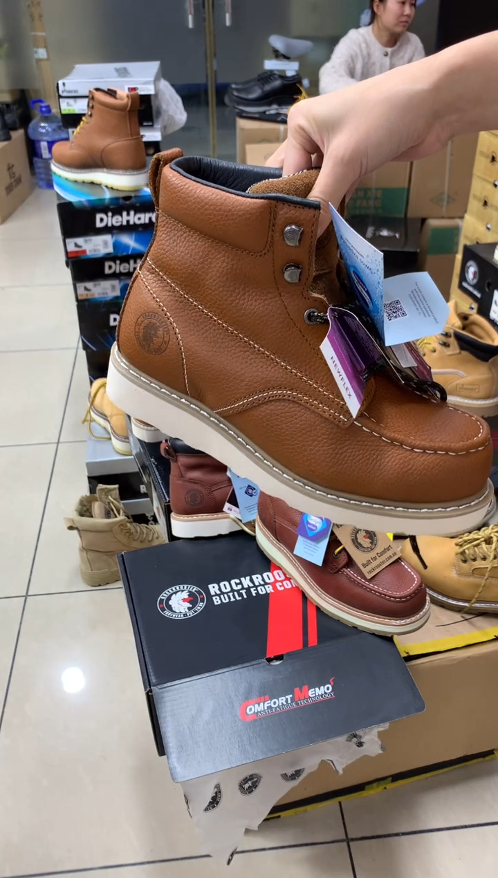 织物43码，828，皮鞋码，牛皮工装靴，默认微瑕 防砸防刺