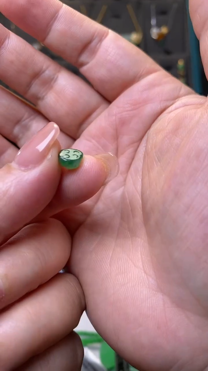 颈饰未镶嵌翡翠净货36240