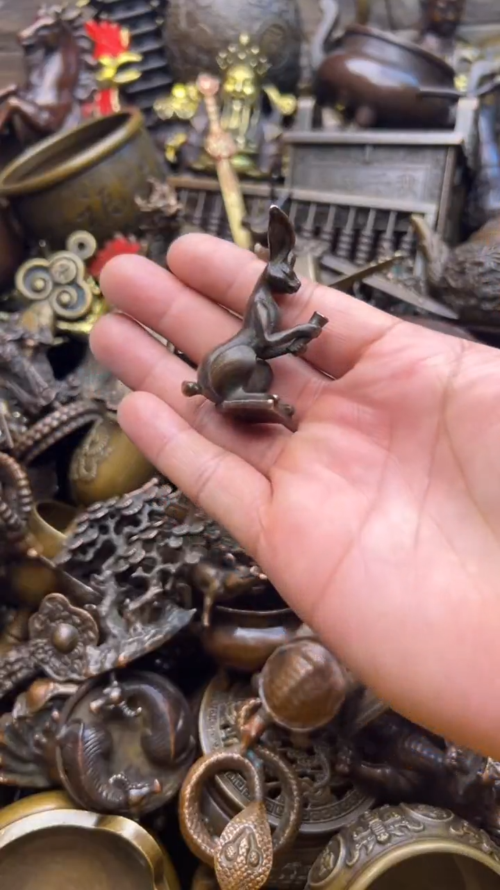 精美铜器，点击下单