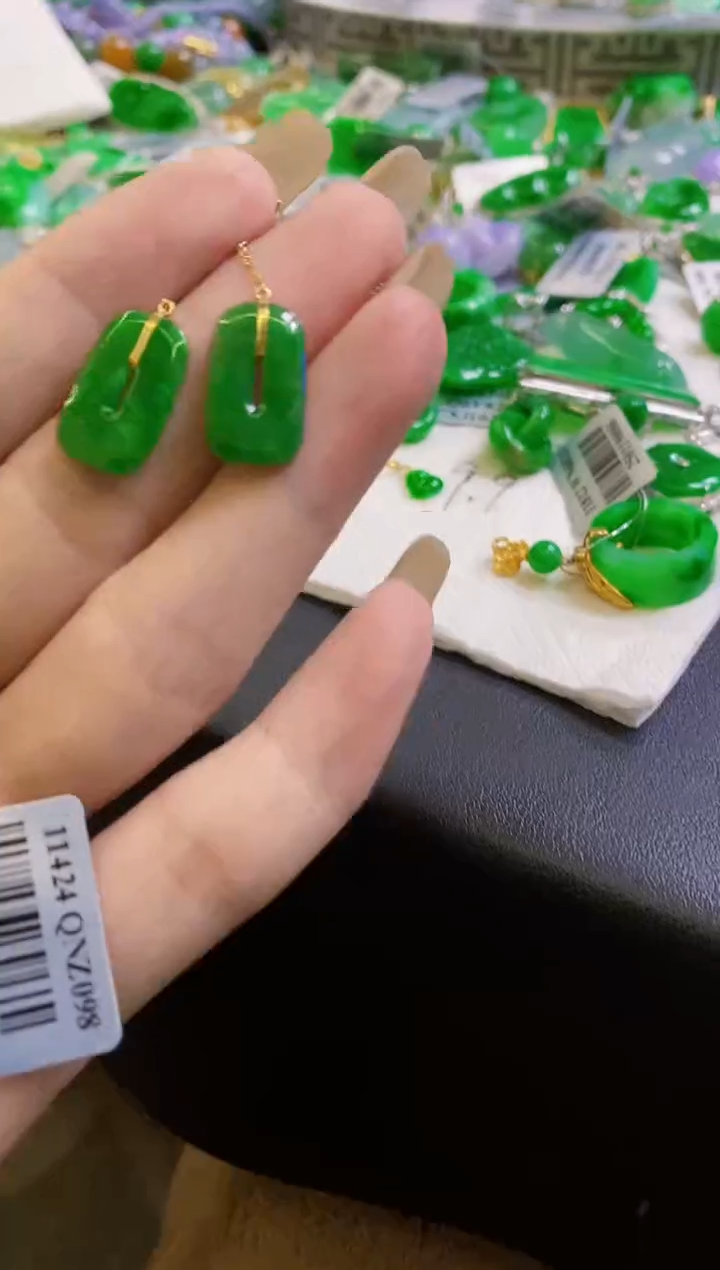 【闪购商品】定制翡翠18K金镶嵌耳饰