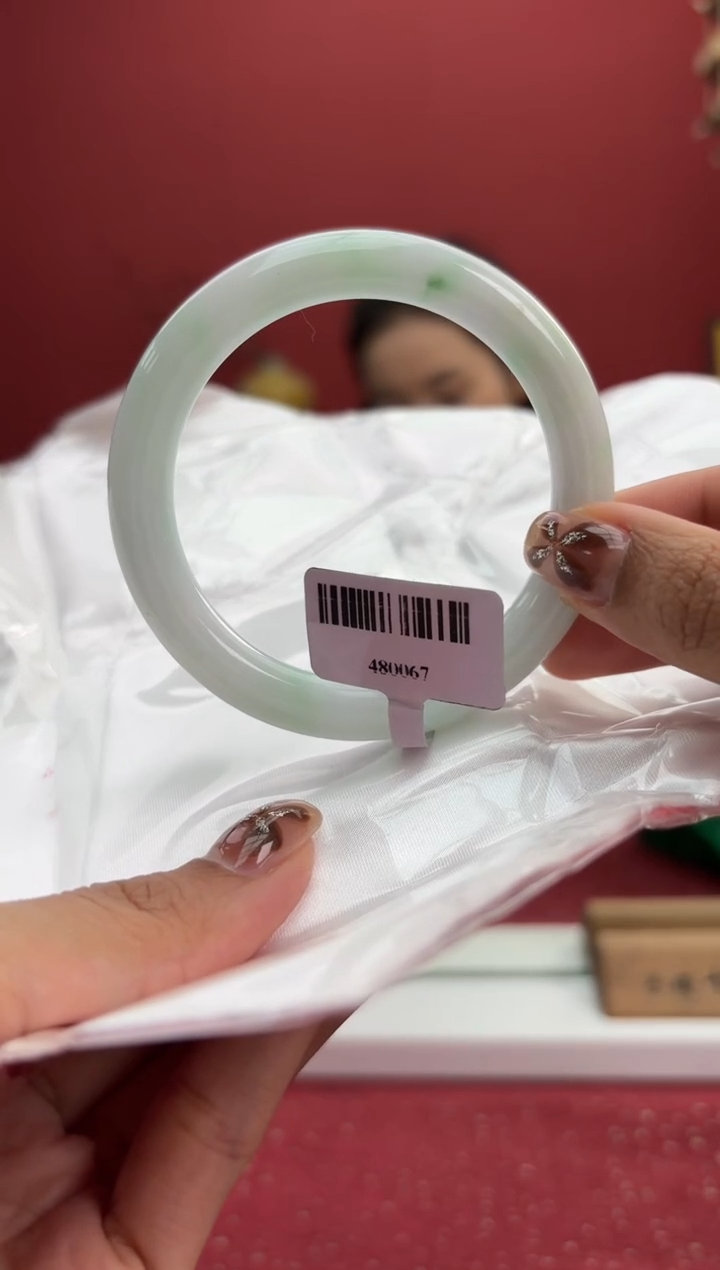 【闪购商品】翡翠手镯（圆镯）未镶嵌10手镯