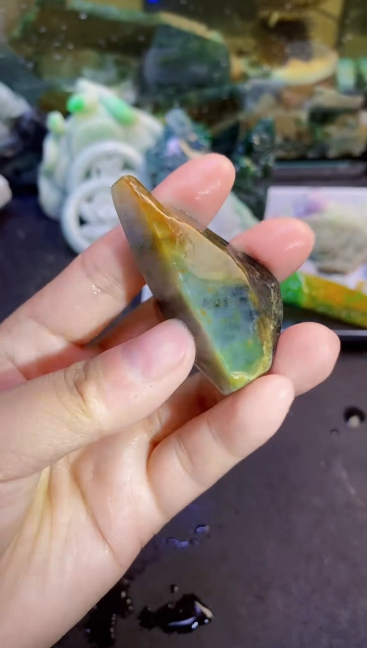 翡翠挂件未镶嵌078
