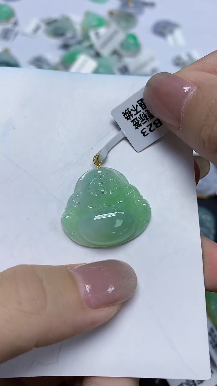 翡翠18K金镶嵌颈饰天然缅甸翡翠A货