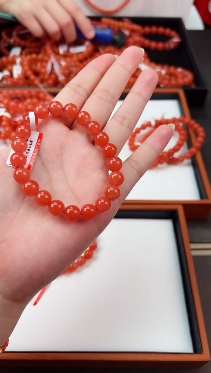 【闪购商品】南红玛瑙手串未镶嵌滴水洞亮光9+一条