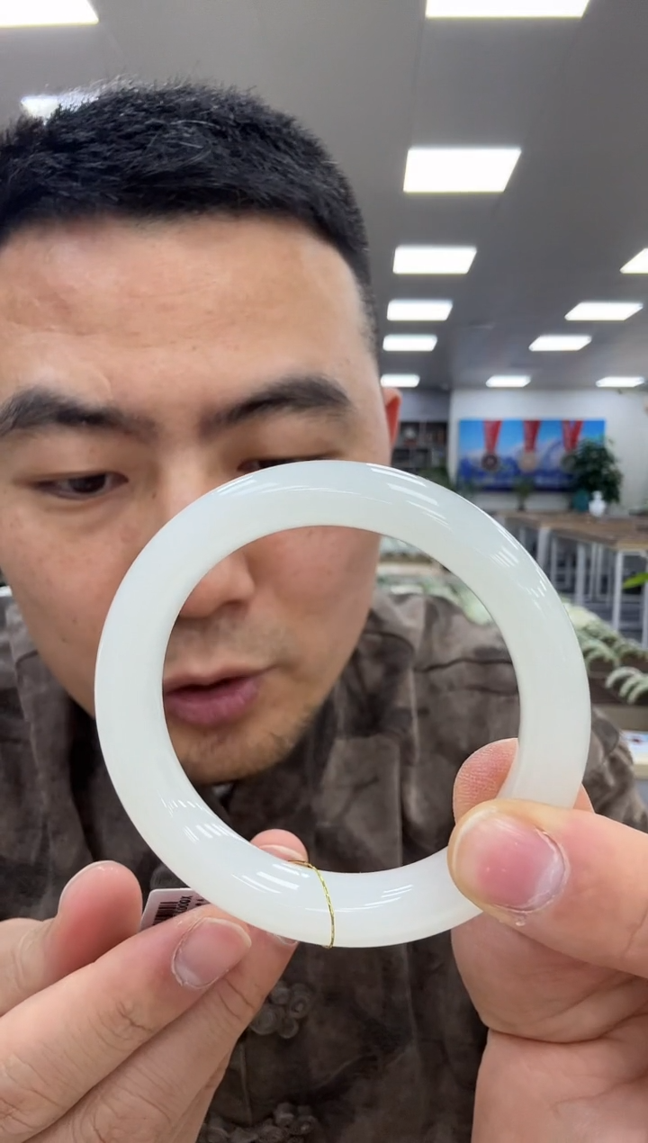 【闪购商品】和田玉手镯未镶嵌56-57  278