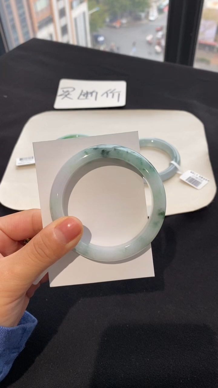 【闪购商品】翡翠手镯未镶嵌54正圈--不退不换