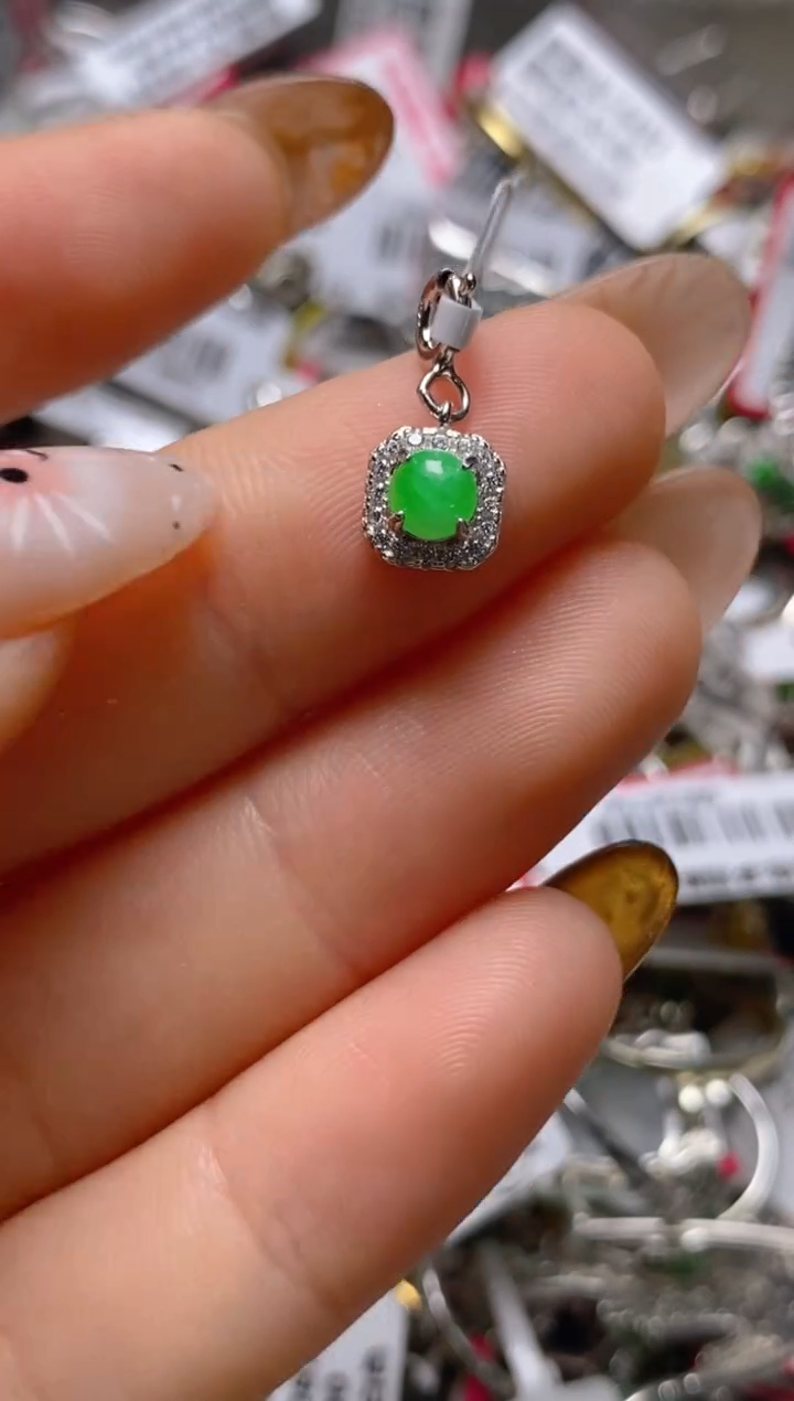 银S925镶嵌戒指翡翠百内无证书