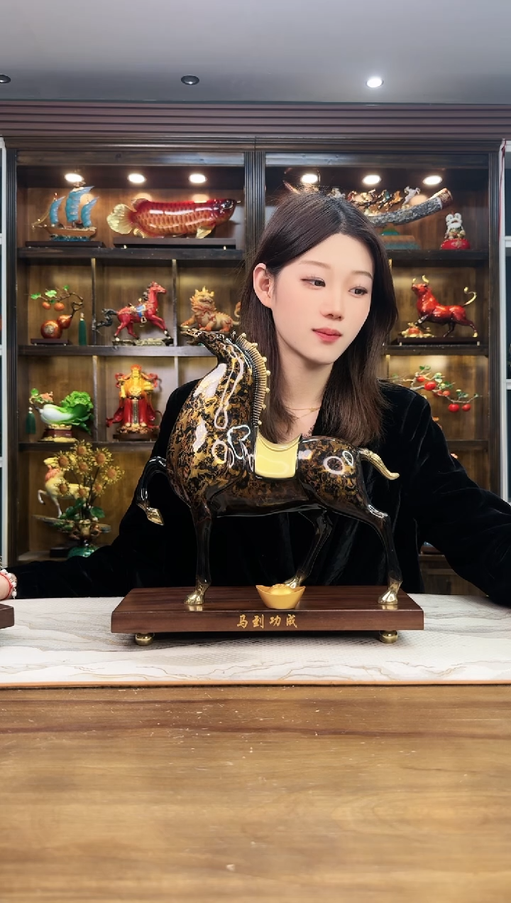 【闪购商品】中号34厘米大漆鎏金黑唐马+元宝