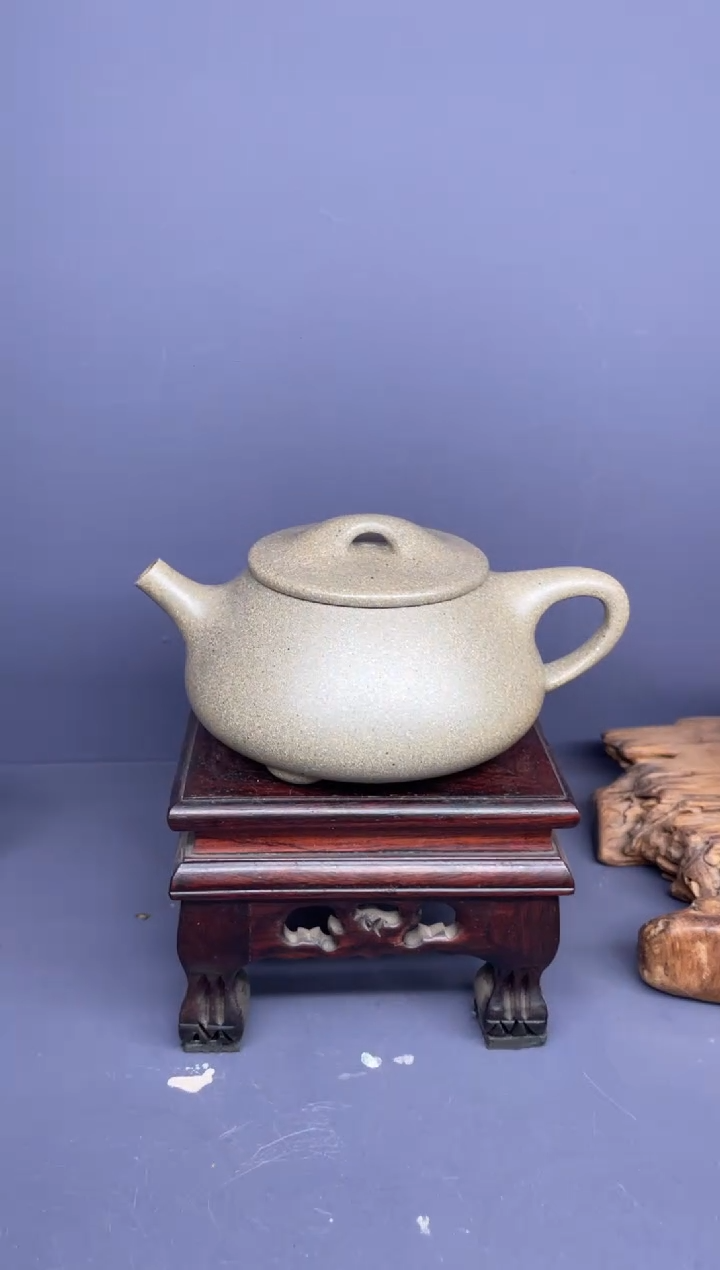 茶壶紫砂青段 满瓢