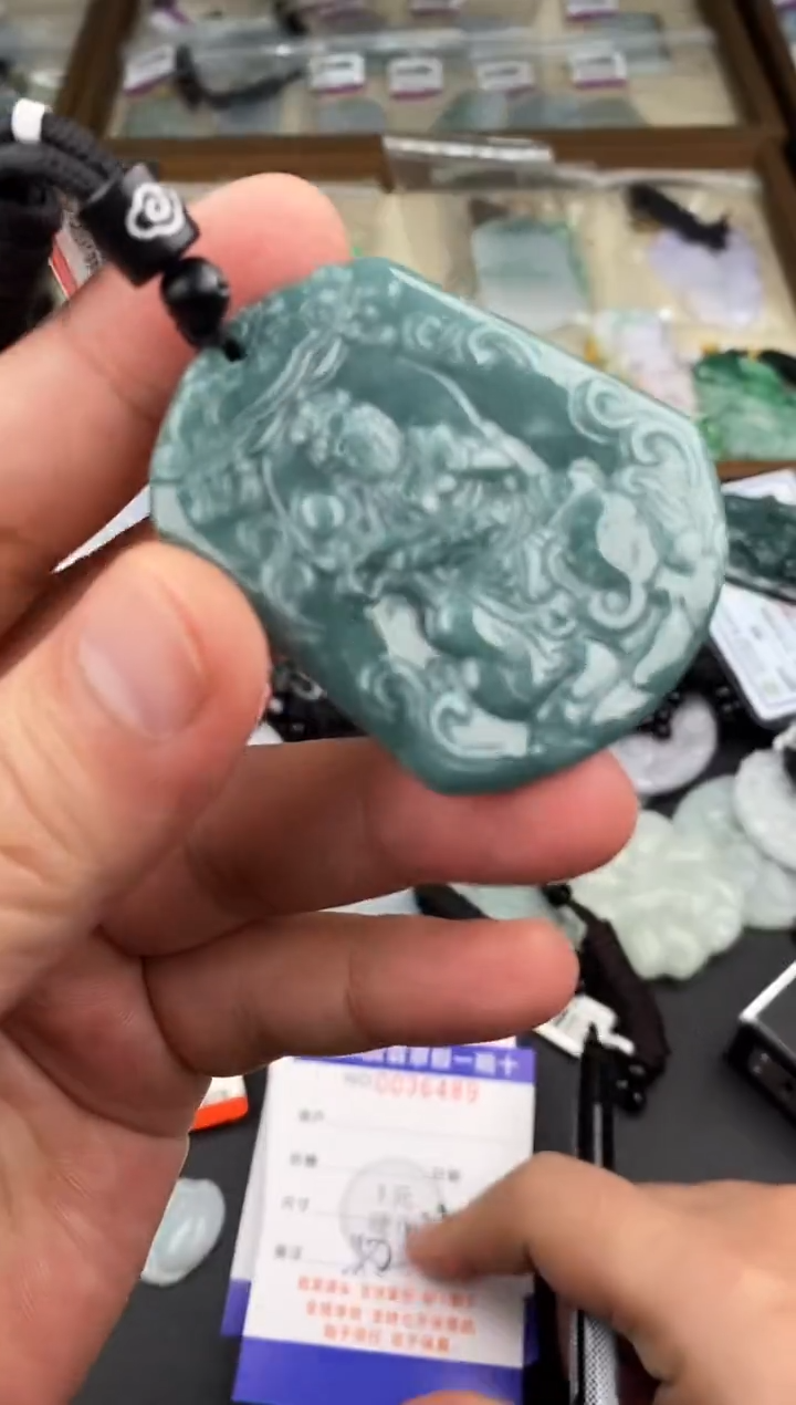 【闪购商品】翡翠颈饰未镶嵌  天然翡翠，一物一图