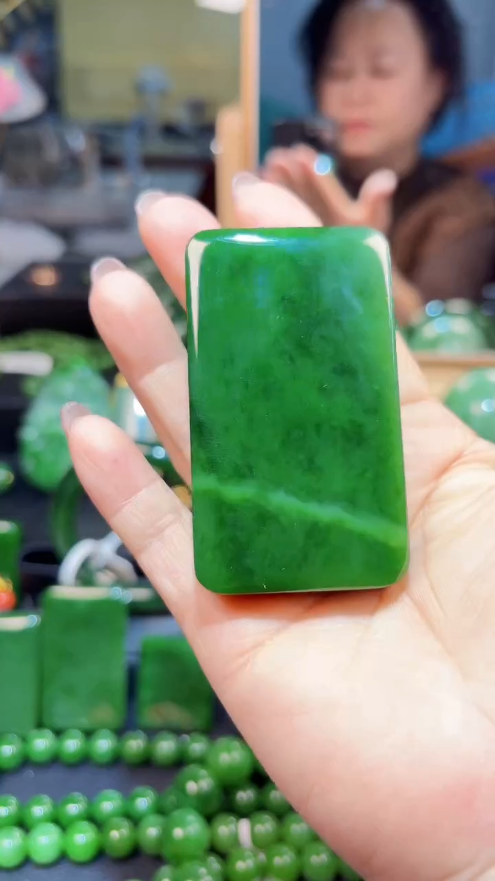 【闪购商品】和田玉（碧玉）颈饰未镶嵌1