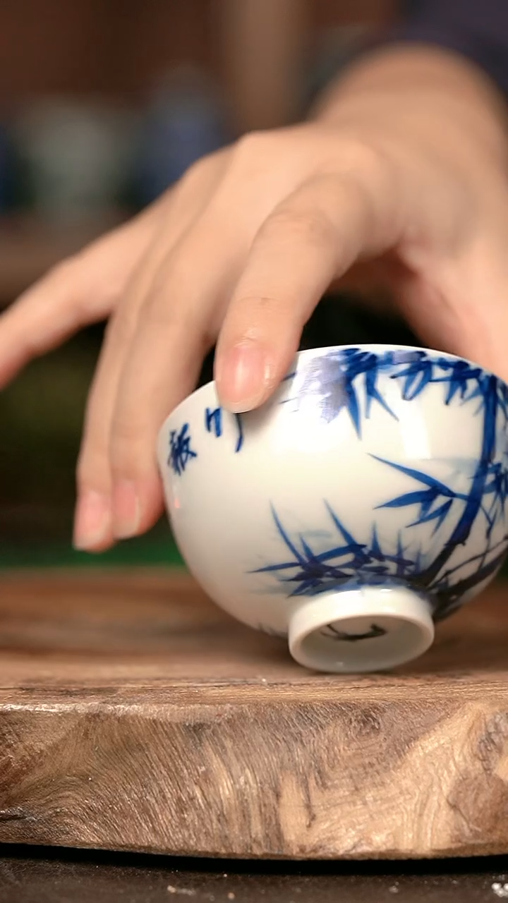 手绘手绘手绘高温现代瓷  气  雅竹鸡心杯90cc