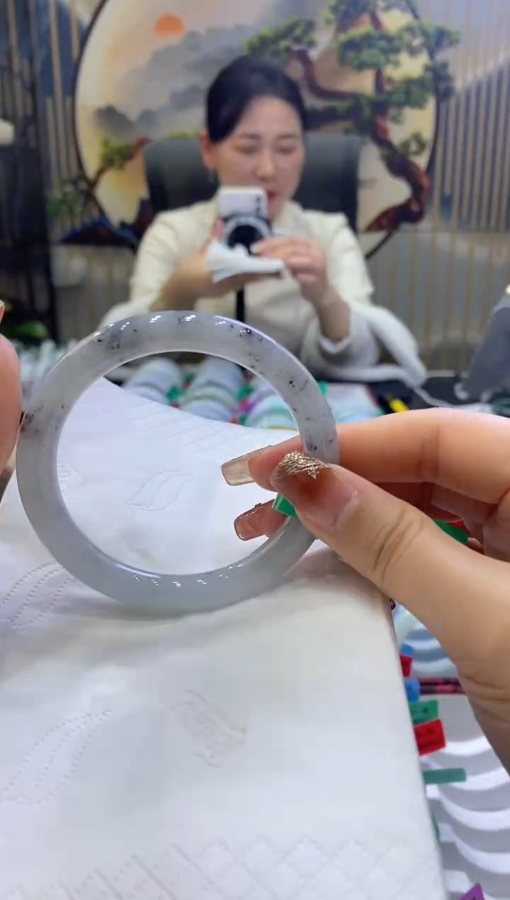 【闪购商品】翡翠手镯未镶嵌00002520