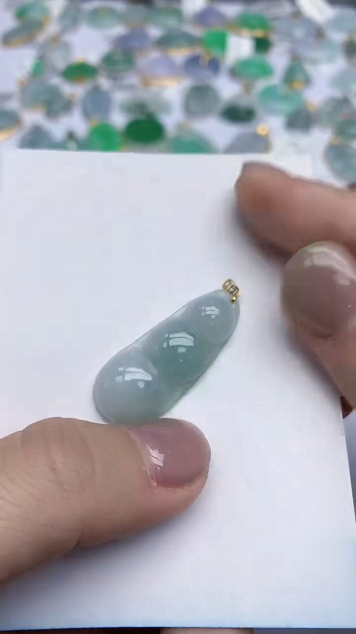 【闪购商品】翡翠挂件18K金镶嵌天然翡翠A货