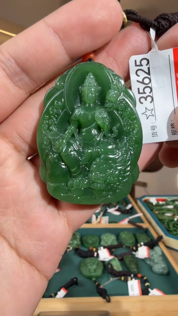 颈饰未镶嵌和田玉1