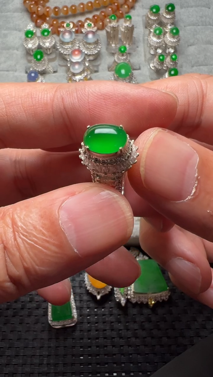 未镶嵌定制翡翠缅甸A货翡翠