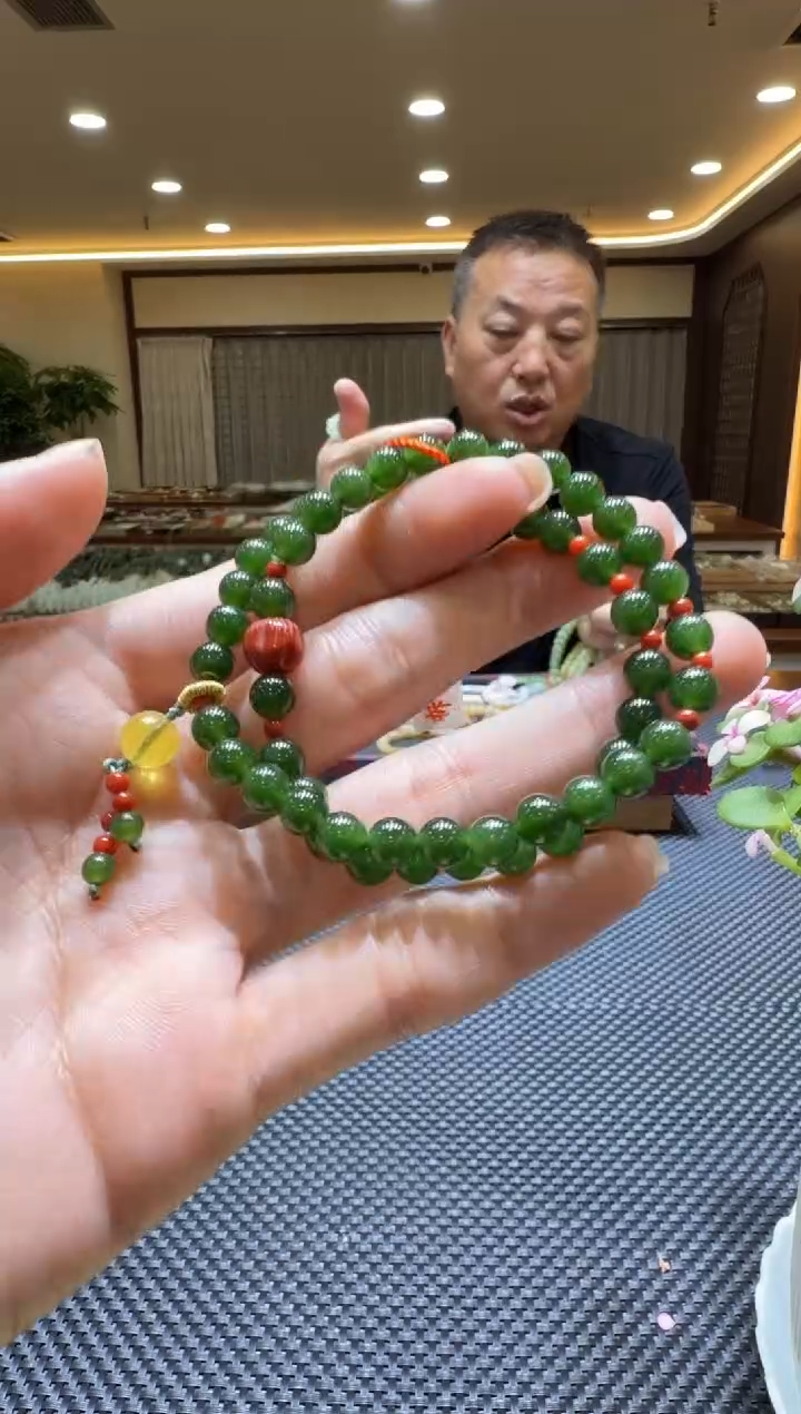 颈饰未镶嵌和田玉手串（多样性发一件）