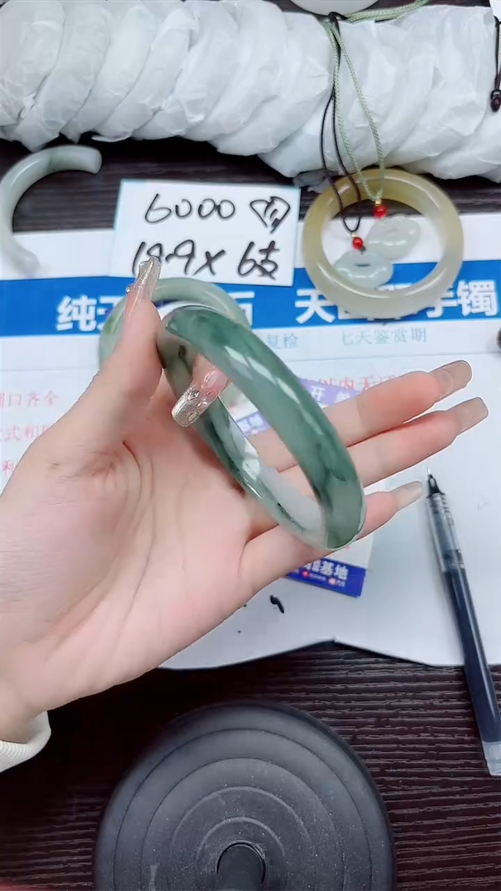 石英质玉手镯未镶嵌A88-64.65