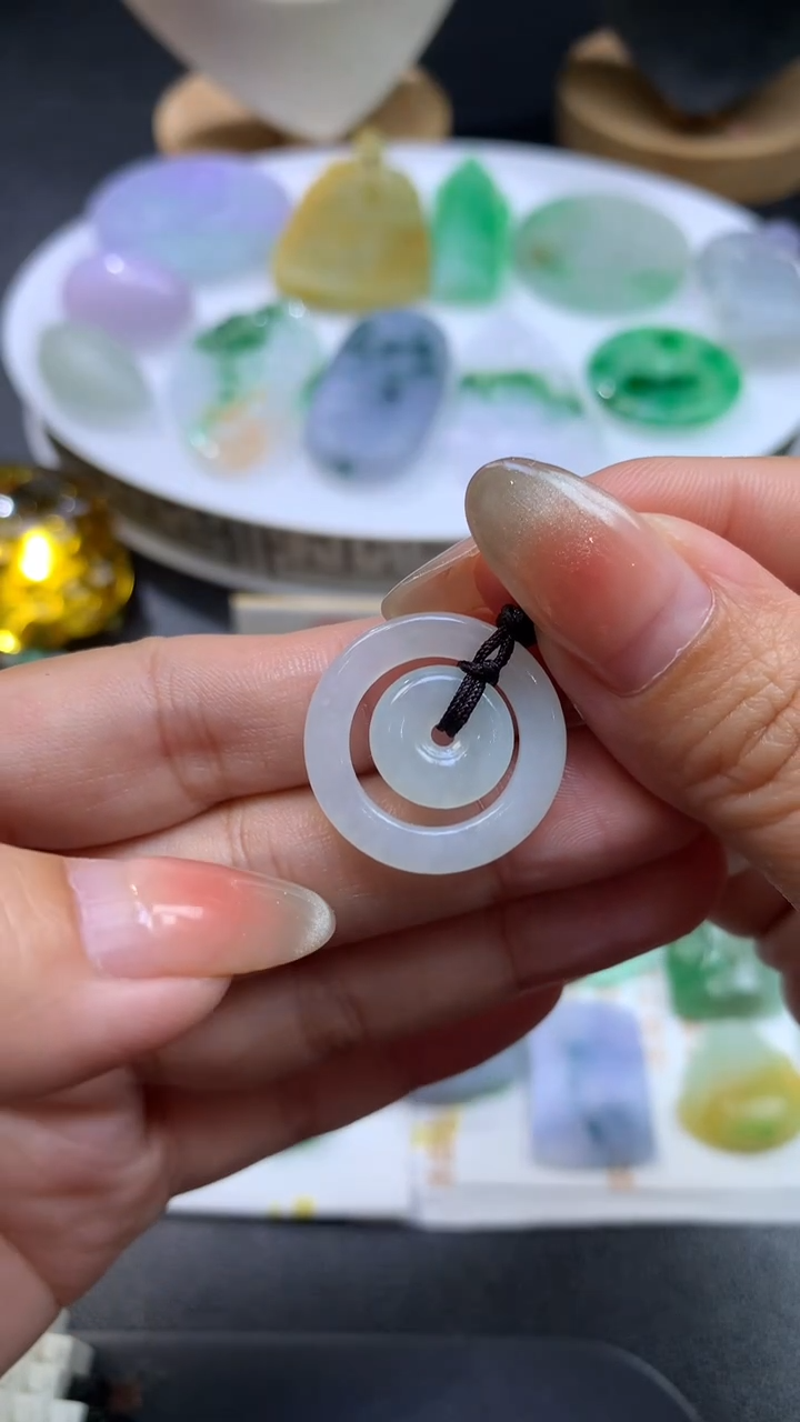 【闪购商品】翡翠颈饰未镶嵌翡翠