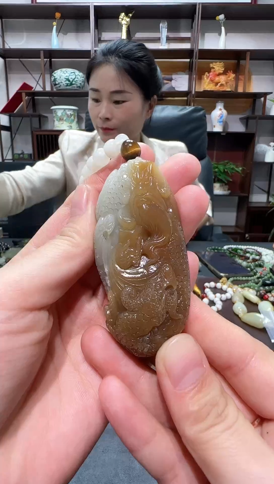 吊坠(赠链)未镶嵌和田玉   
