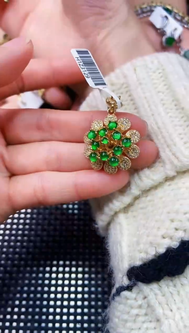 【闪购商品】翡翠颈饰未镶嵌11111111111