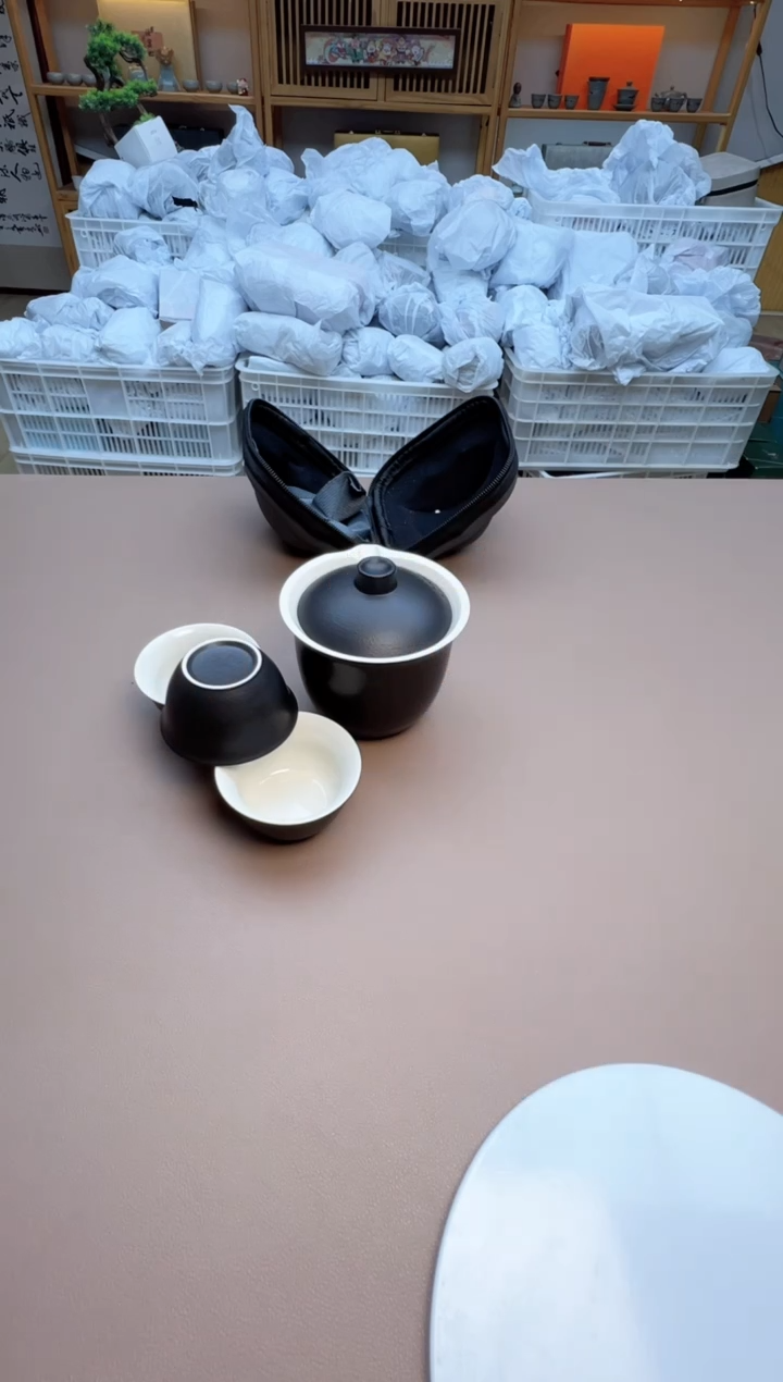 【闪购商品】摆件瓷制品S1111111111111