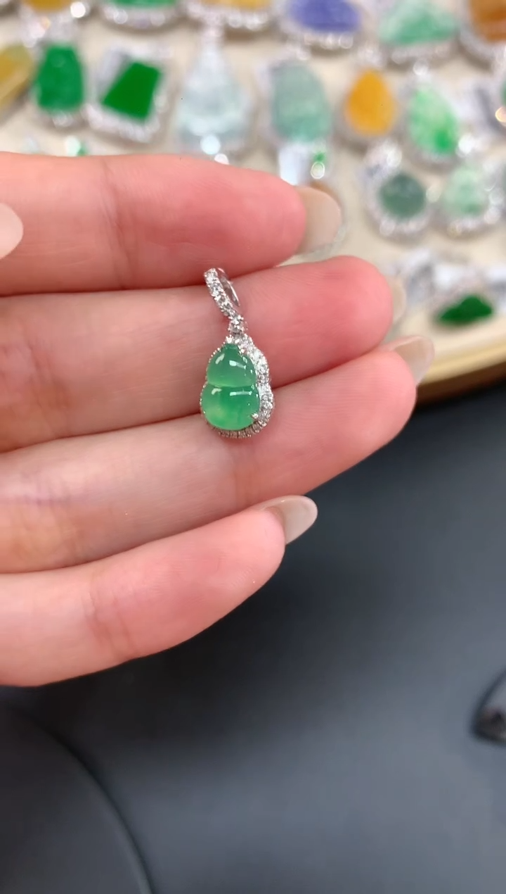 【闪购商品】翡翠吊坠(不含链)18K金镶嵌A708|2980