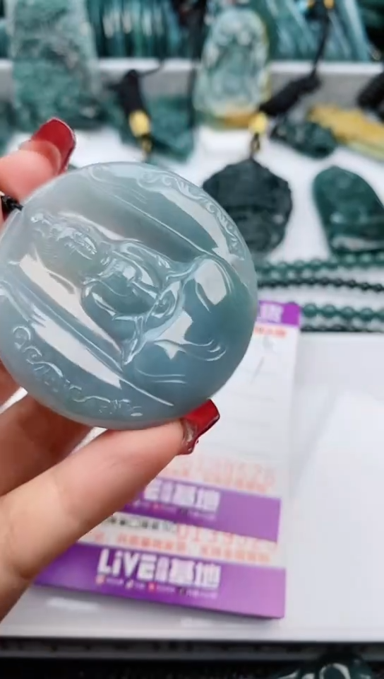 【闪购商品】翡翠颈饰未镶嵌              