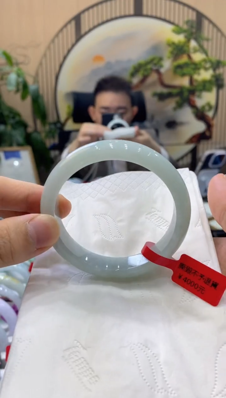 【闪购商品】翡翠手镯未镶嵌00007854