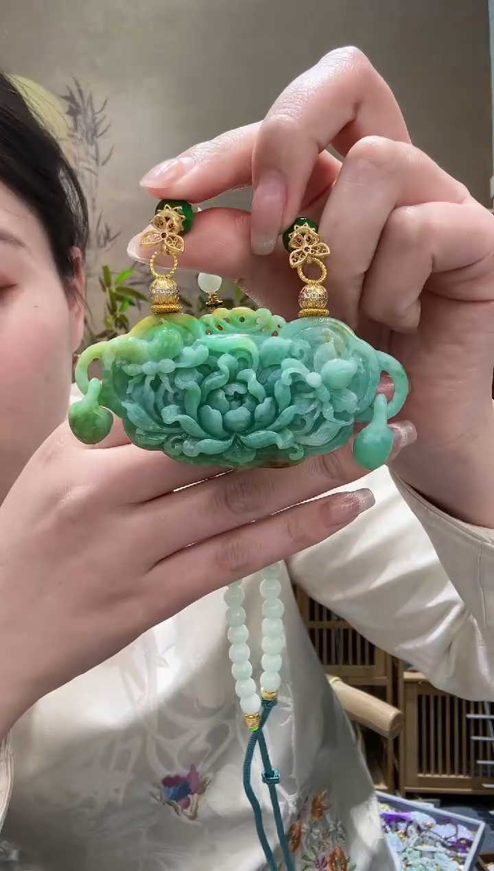 【闪购商品】翡翠颈饰未镶嵌吊坠