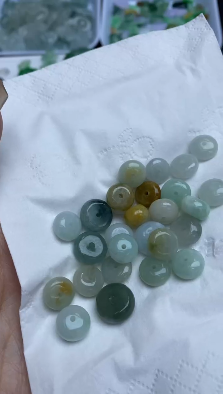 未镶嵌定制翡翠翡翠毛货~