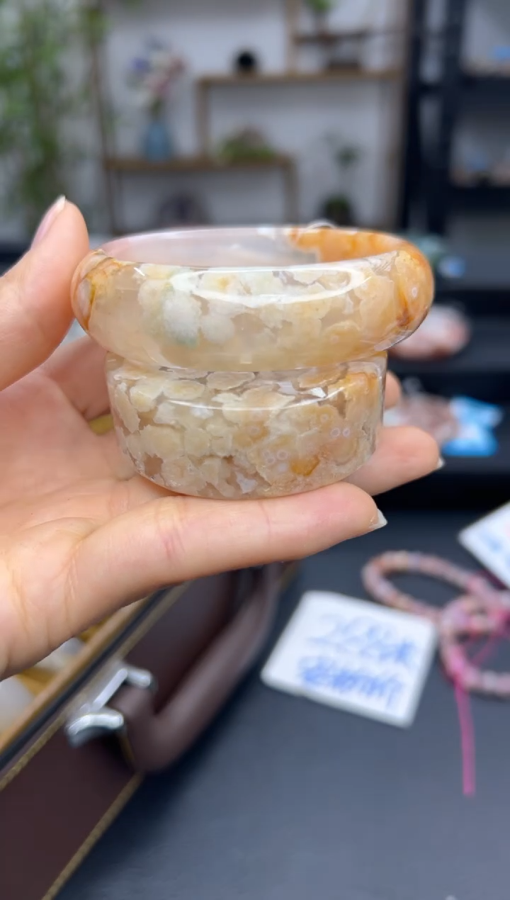 【闪购商品】石英质玉手镯未镶嵌A1160(55圈赠送镯心)