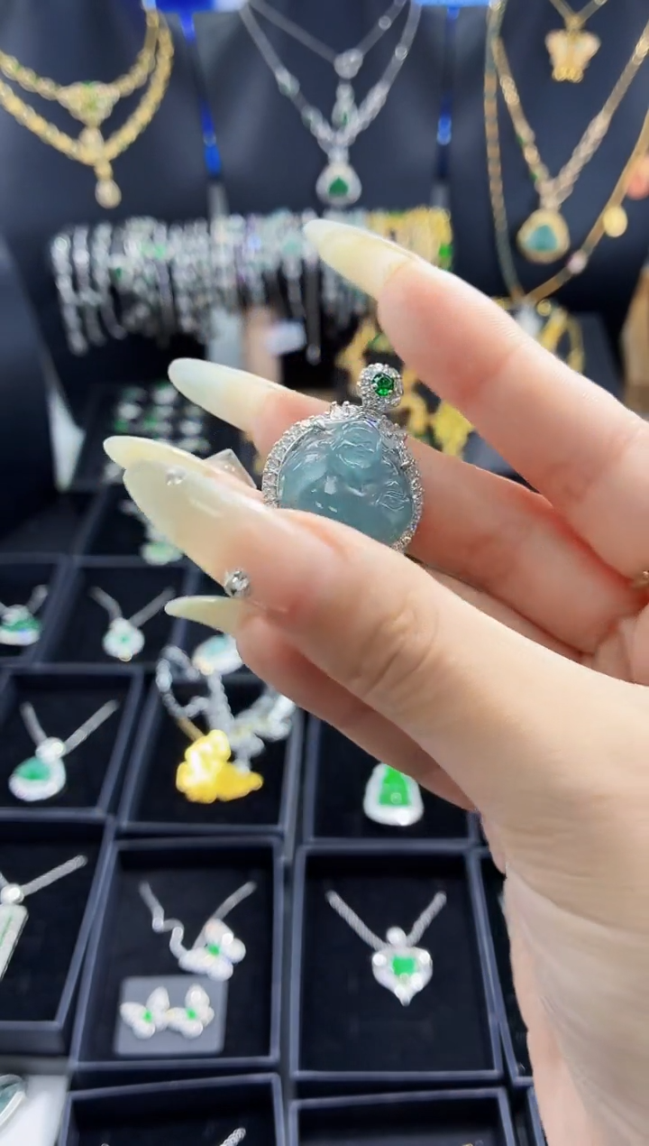 翡翠未镶嵌颈饰吊坠（不含链）