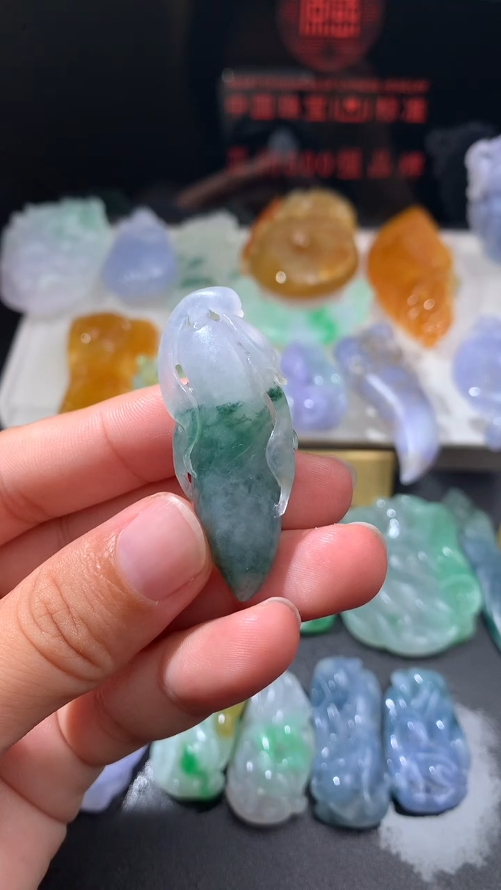 未镶嵌定制翡翠       