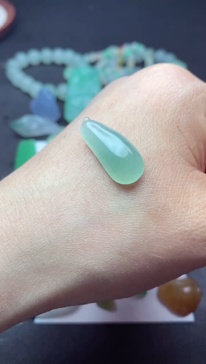 定制翡翠未镶嵌翡翠