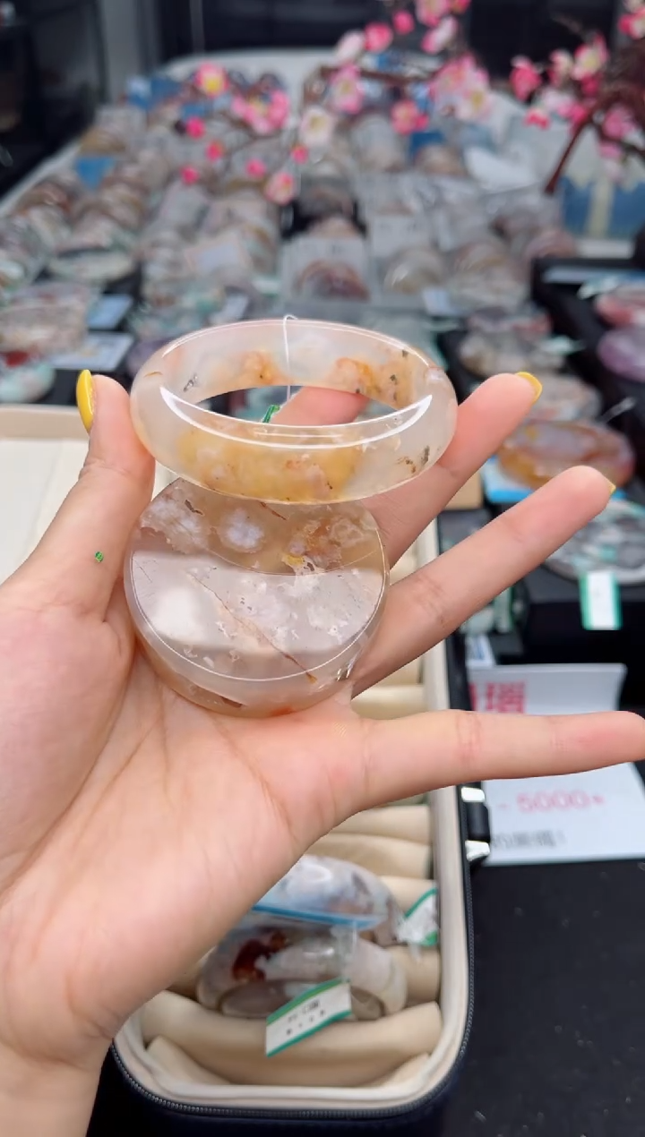 石英质玉未镶嵌手镯55圈口（赠送镯心）3658216