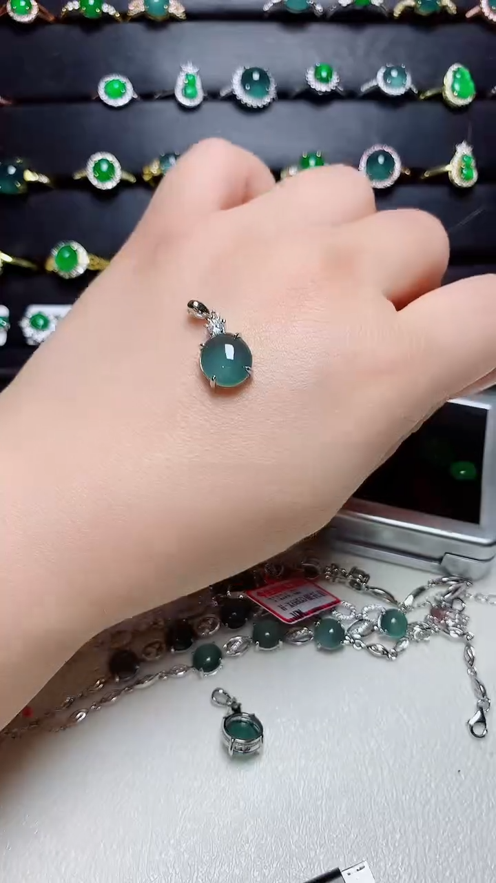 翡翠戒指银S925镶嵌天然翡翠s925银