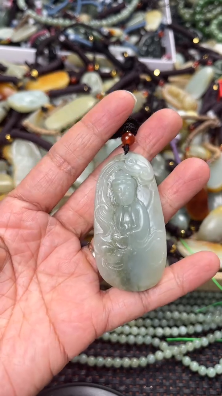 【闪购商品】和田玉颈饰未镶嵌多样性发货没有证书拍一发一有瑕