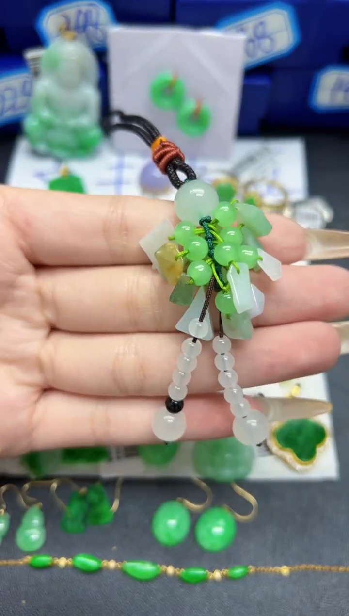 【闪购商品】翡翠挂件未镶嵌Y缅料A货/多样性发货/一件
