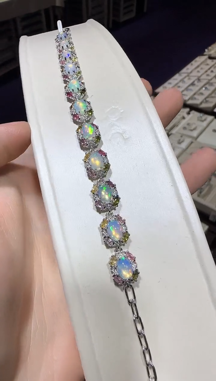 【闪购商品】欧泊珠宝奇石银S925镶嵌6*8mm手链高级款