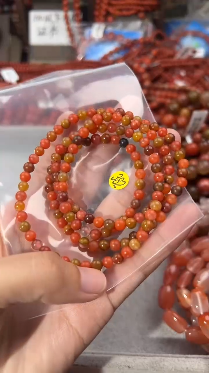 南红玛瑙手串未镶嵌5+