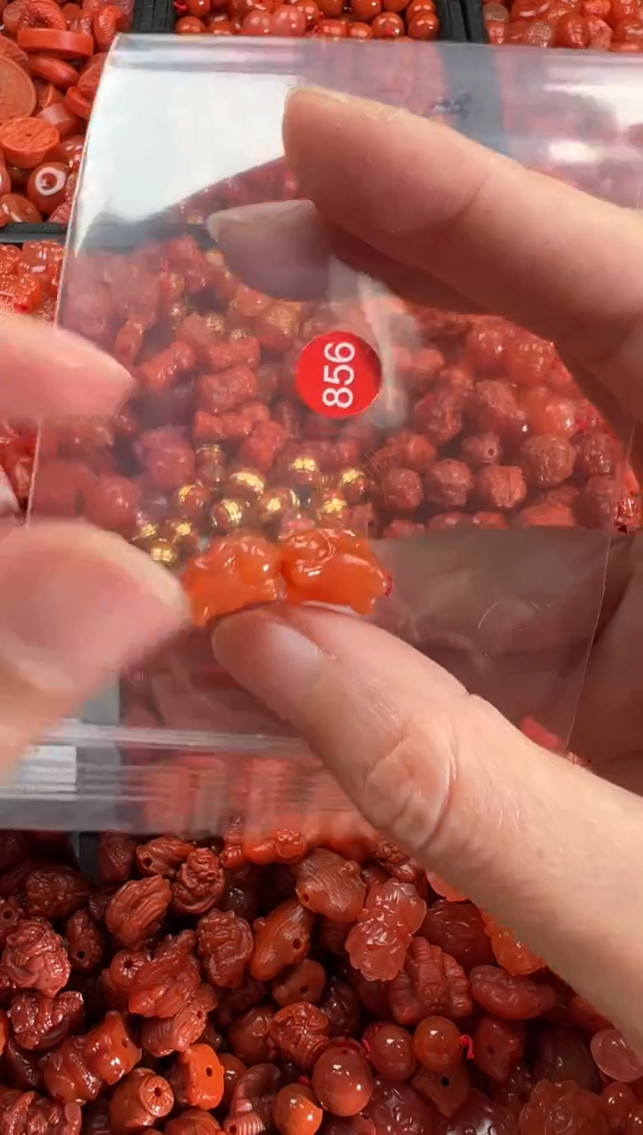 【闪购商品】南红玛瑙颈饰未镶嵌1