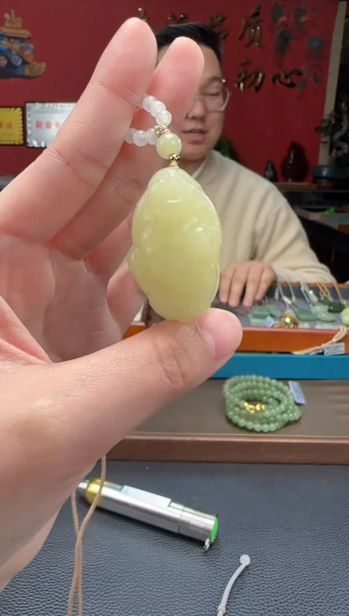 【闪购商品】和田玉颈饰未镶嵌黄口佛公