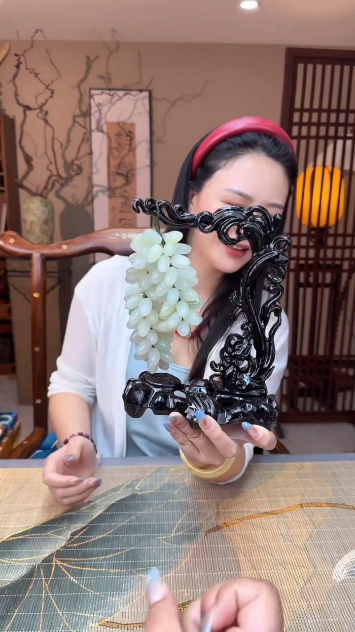 老板娘甄选珍品葡萄摆件