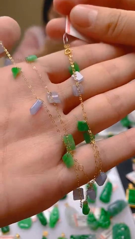 【闪购商品】翡翠颈饰18K金镶嵌天然翡翠A货，一物一证