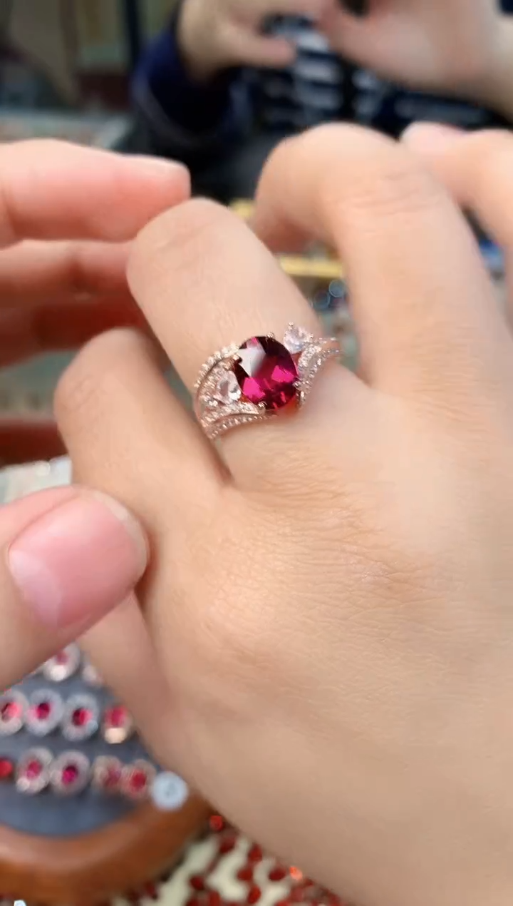 【闪购商品】石榴石戒指银S925镶嵌天然镁铝