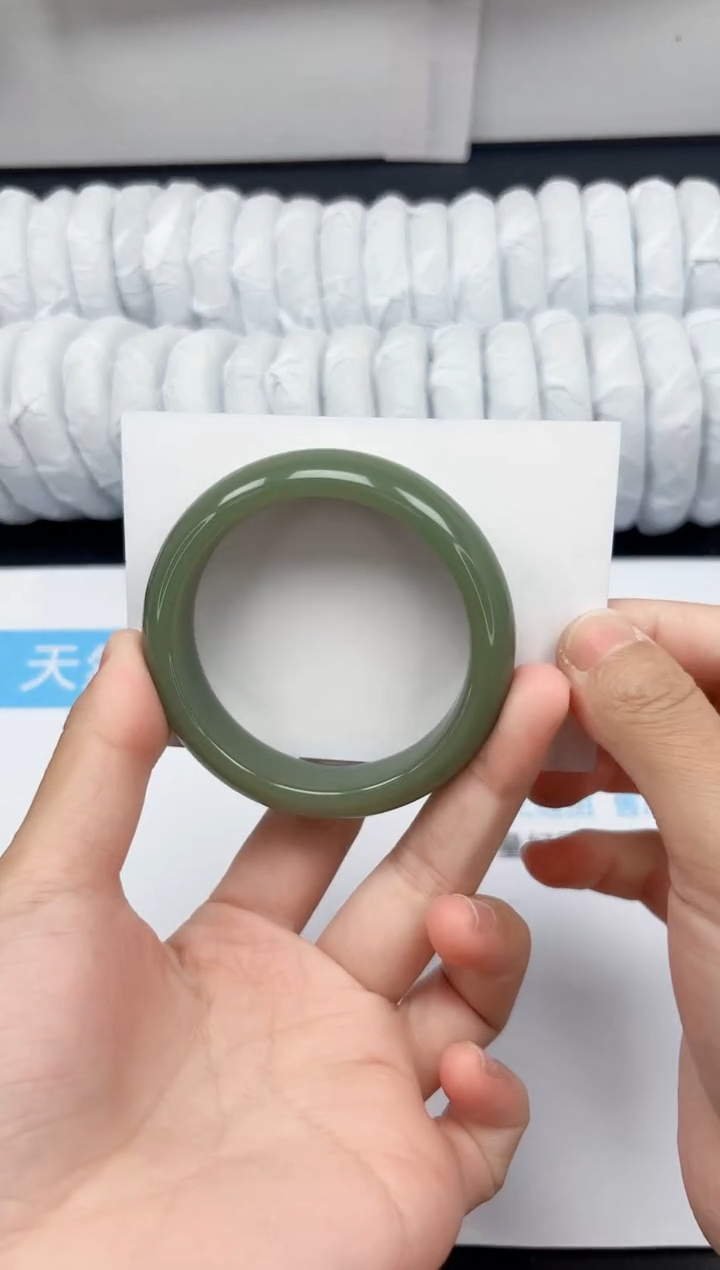 【闪购商品】石英质玉手镯未镶嵌93-53.2